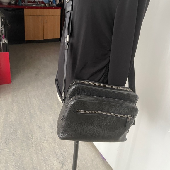 Coach Camera Bag Black - Picture 2 of 11